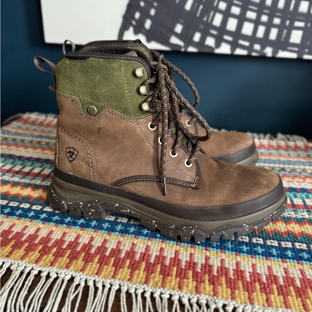 Ariat Moresby Waterproof Boot - Women - 8.5 - Lace-Up - Great Condition